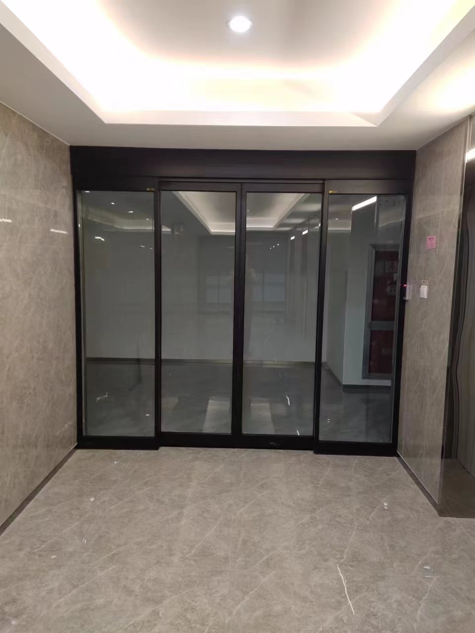 射阳县玻璃伸缩门